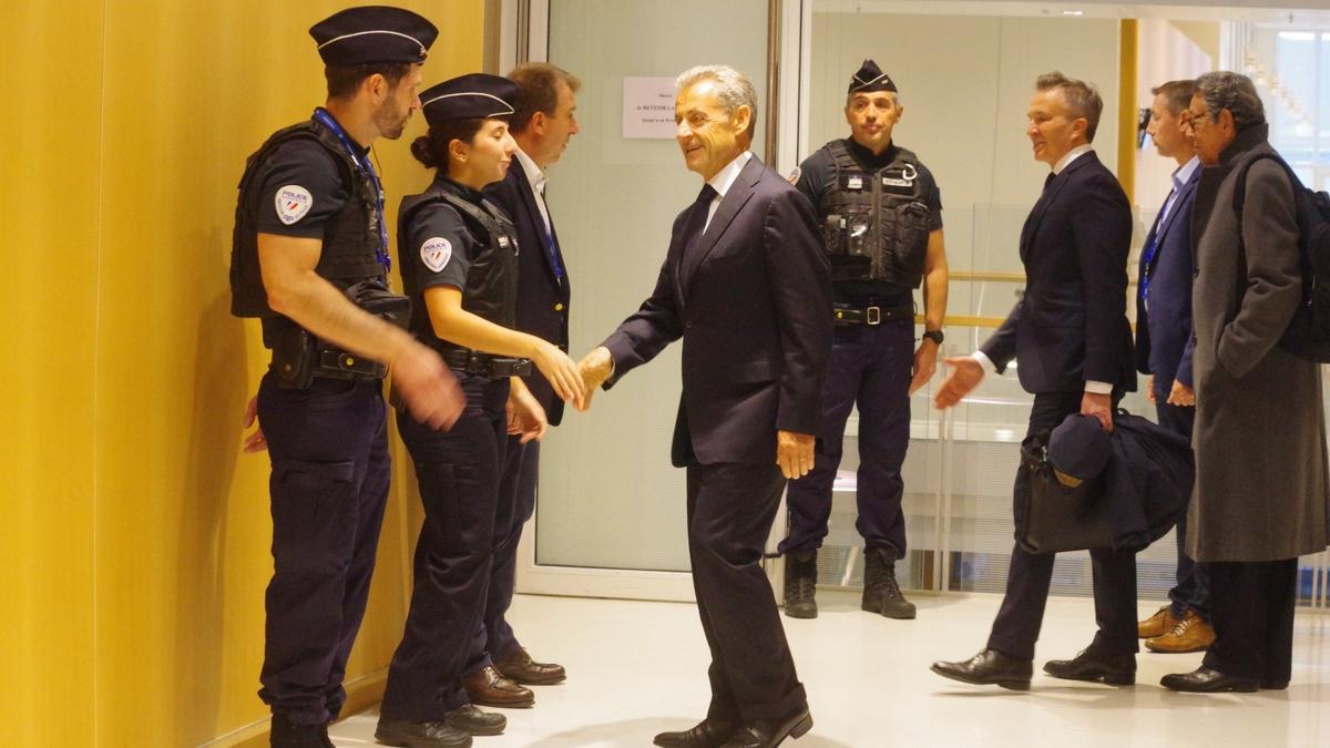 Саркози: «Если они хотят, чтобы я спал в тюрьме, я буду спать в тюрьме, но с высоко поднятой головой»